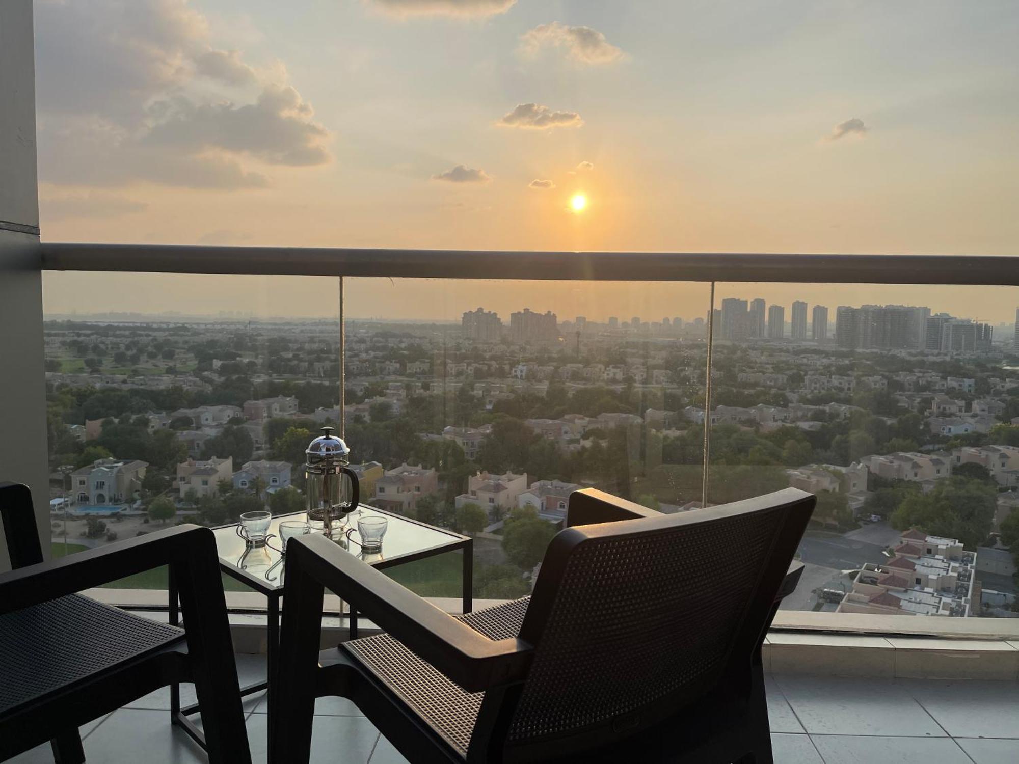 Great View, Dubai Sportcity, Parking Included, Nice Apartments Eksteriør billede