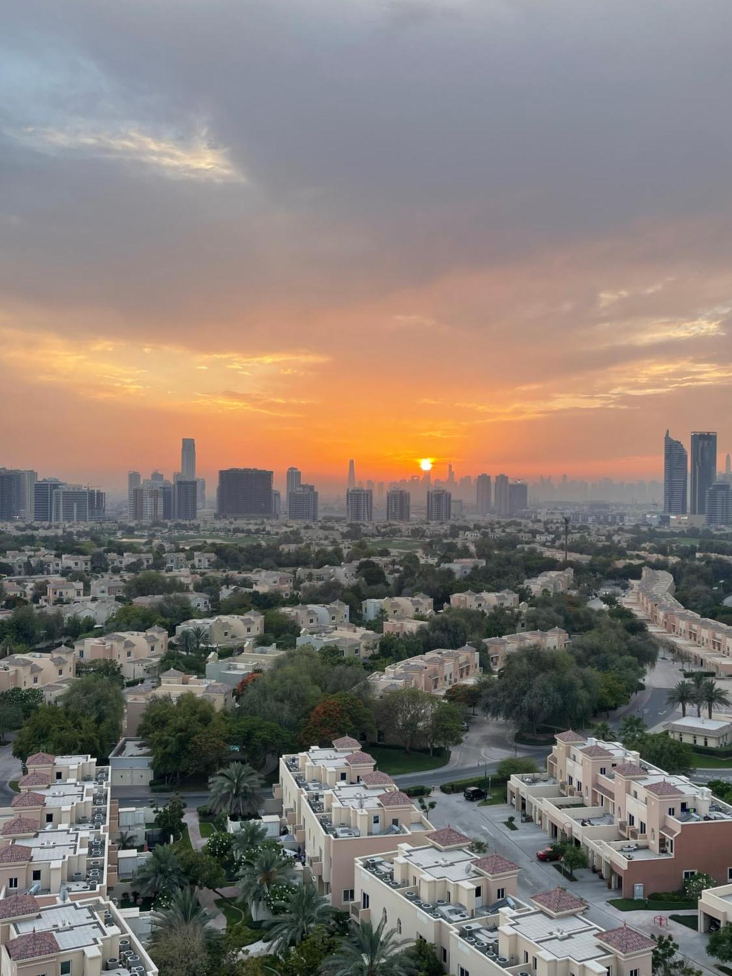 Great View, Dubai Sportcity, Parking Included, Nice Apartments Eksteriør billede