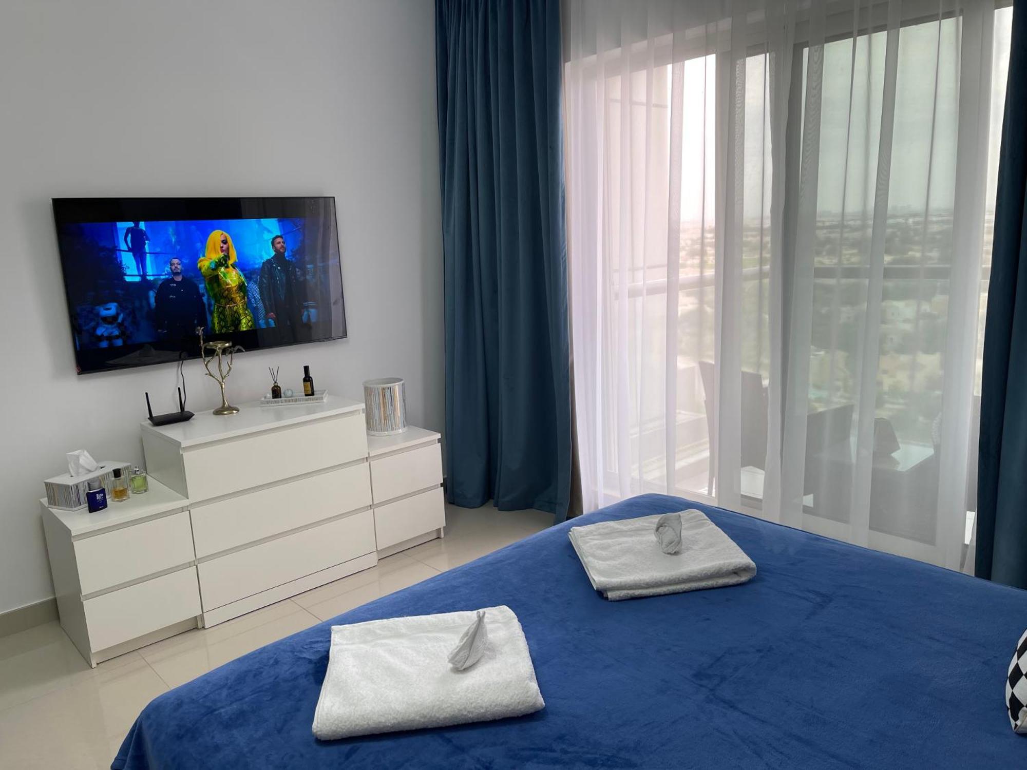 Great View, Dubai Sportcity, Parking Included, Nice Apartments Værelse billede