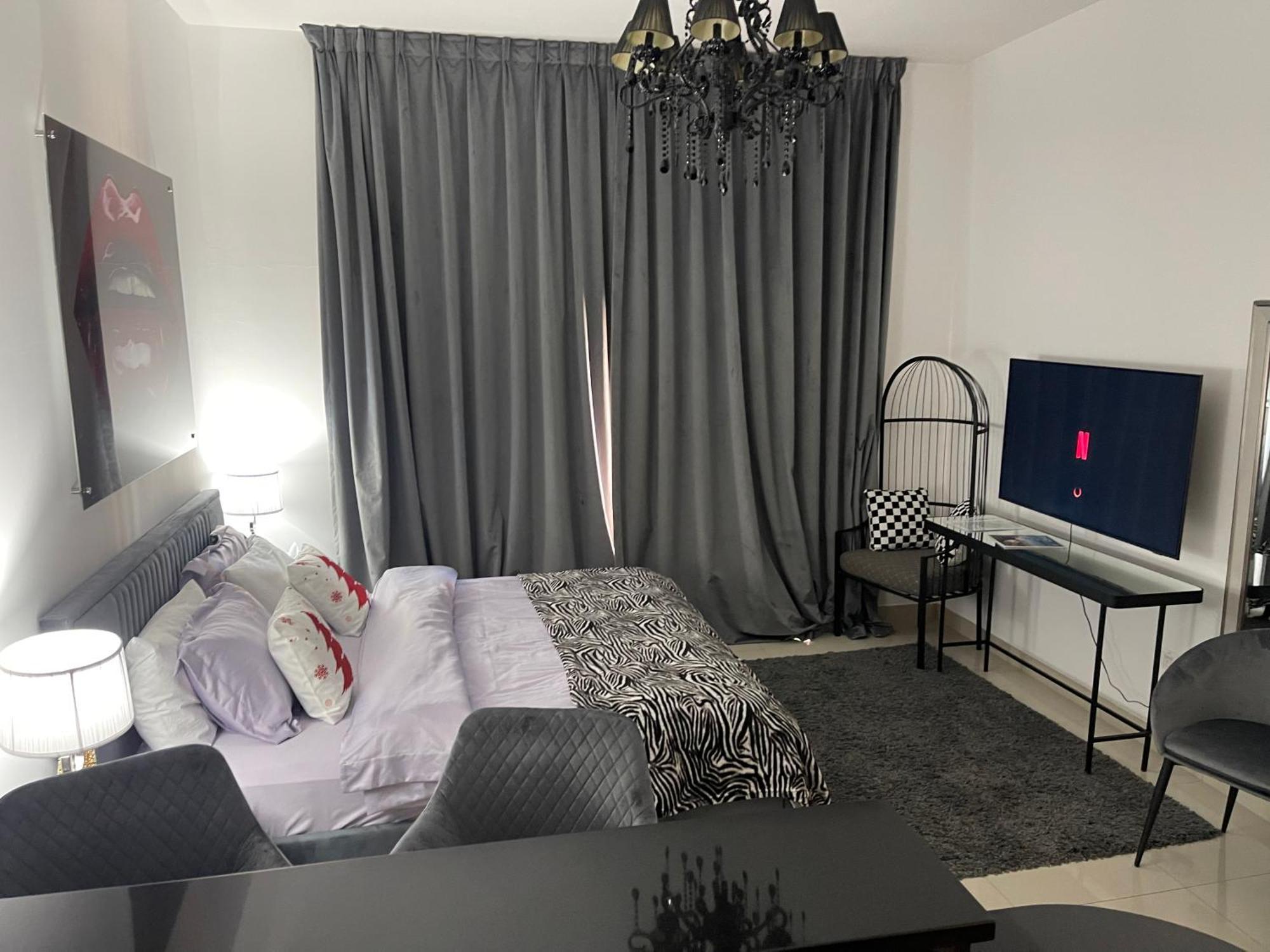 Great View, Dubai Sportcity, Parking Included, Nice Apartments Eksteriør billede